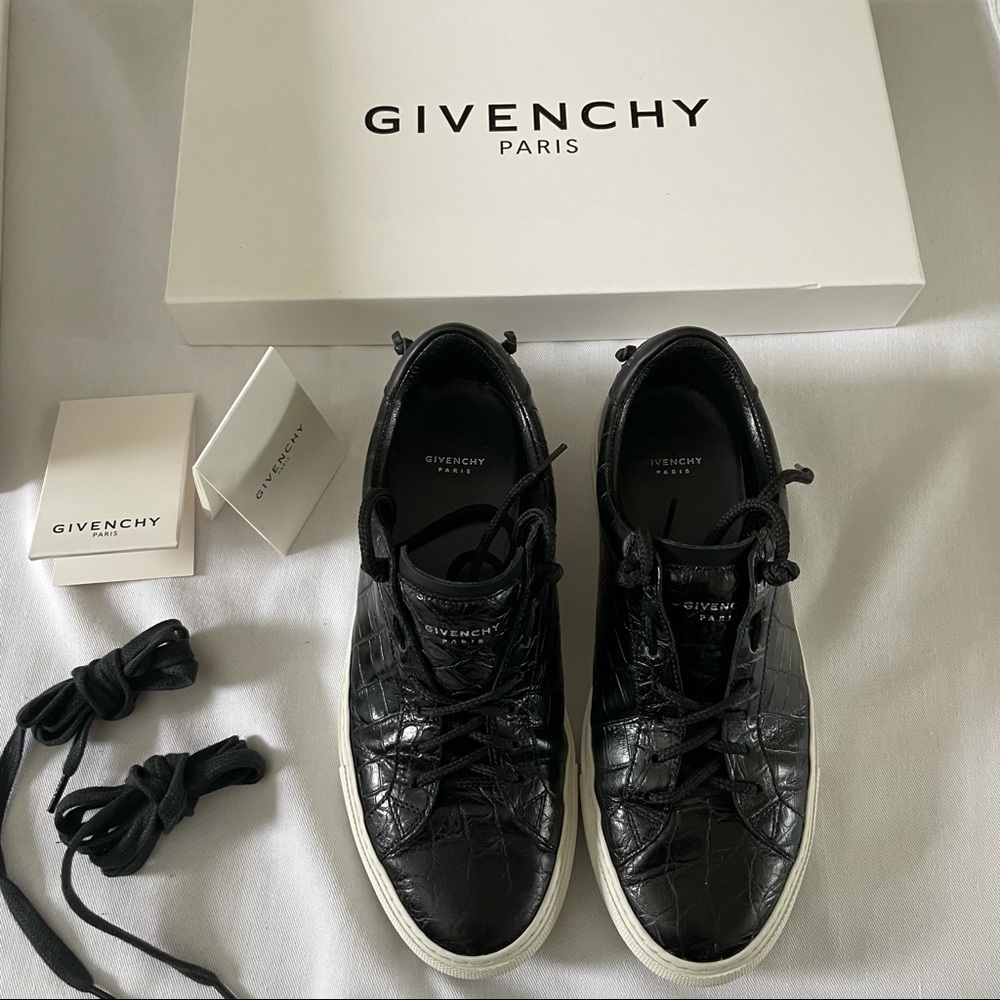 Limited Edition Givenchy 17 Crocodile UrbanKnot
